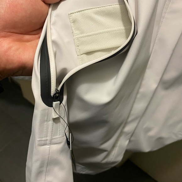 Nike women hypershield jacket - Picture 9 of 13